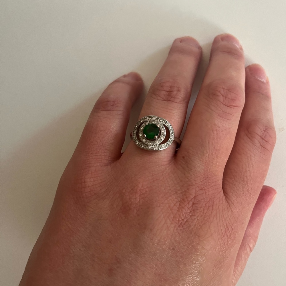 Elegant 925 Silver and Green ( supposedly emerald) Gemstone Ring
